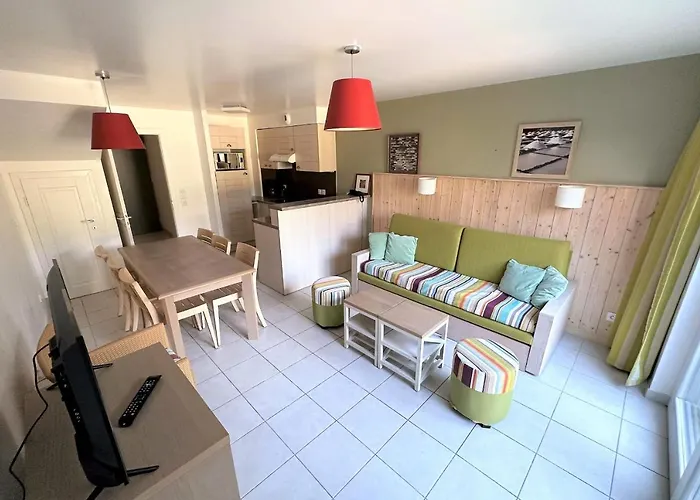 Quiet Bright In アパート *